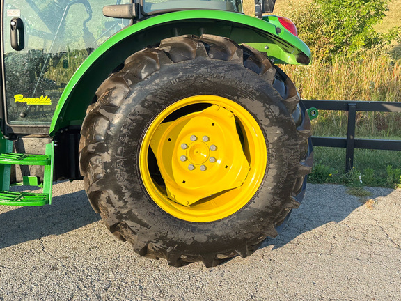 2024 John-Deere 5075E