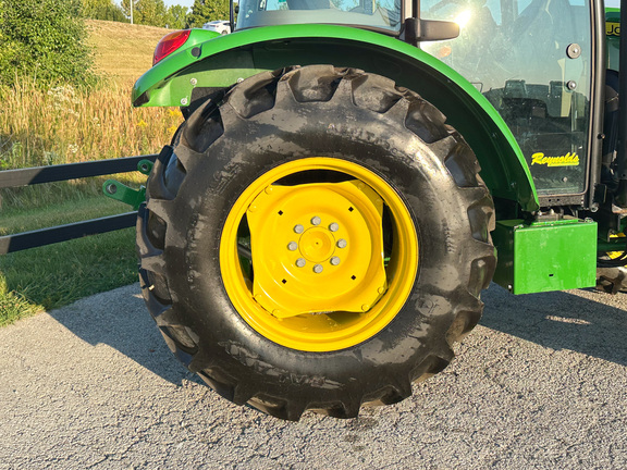 2024 John-Deere 5075E