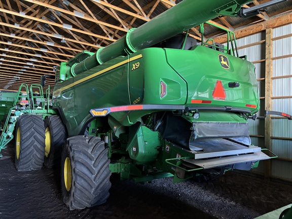 Used 2022 John Deere X9 1000 Combines at Horizon Ag & Turf in Wetaskiwin, AB - Photo4