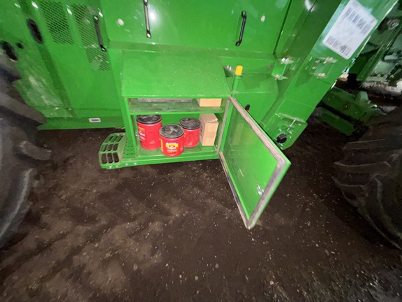 Used 2022 John Deere X9 1000 Combines at Horizon Ag & Turf in Wetaskiwin, AB - Photo28