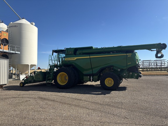  John Deere X9 1000
