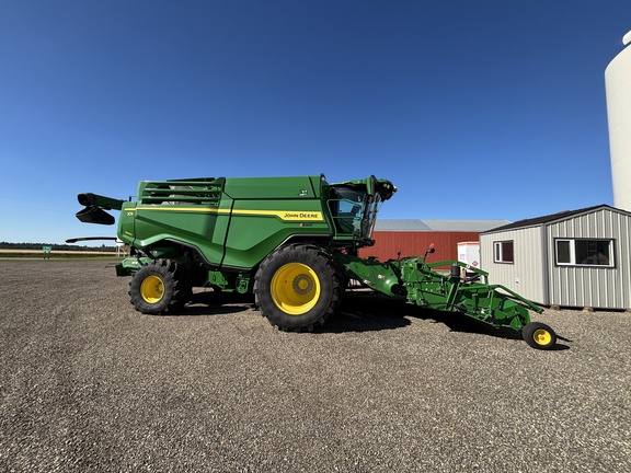 Used 2022 John Deere X9 1000 Combines at Horizon Ag & Turf in Wetaskiwin, AB - Photo4