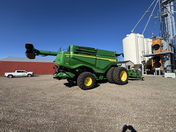 Used 2022 John Deere X9 1000 Combines at Horizon Ag & Turf in Wetaskiwin, AB - Photo5