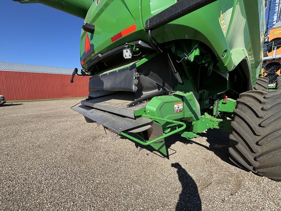 Used 2022 John Deere X9 1000 Combines at Horizon Ag & Turf in Wetaskiwin, AB - Photo10
