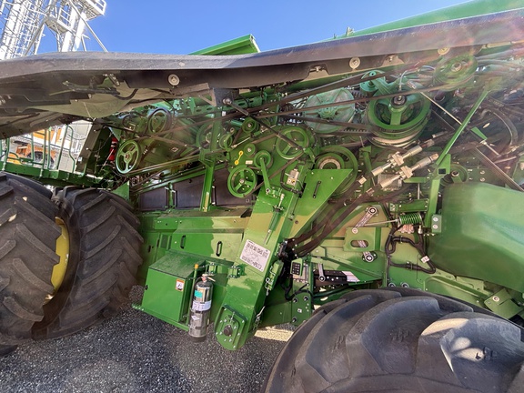 Used 2022 John Deere X9 1000 Combines at Horizon Ag & Turf in Wetaskiwin, AB - Photo11
