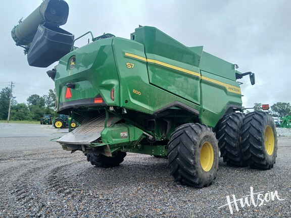 Photo of 2025 John Deere S7 800