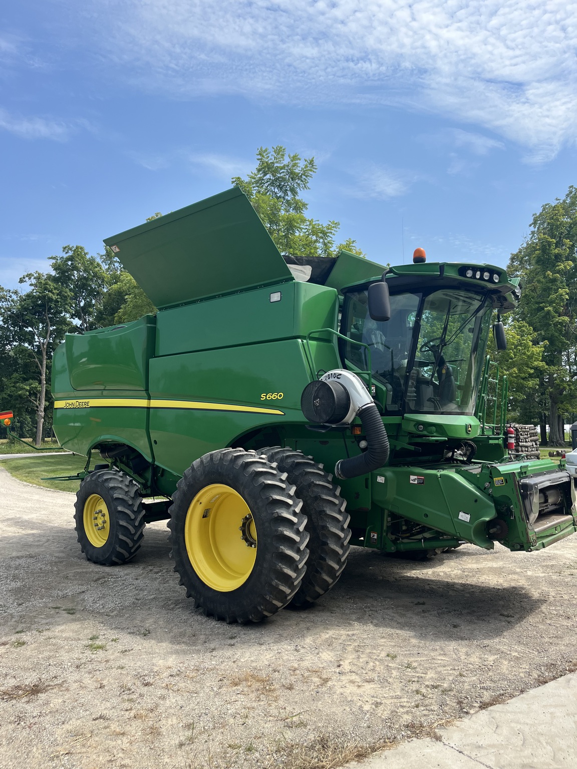 2013 John Deere S660 Image 1
