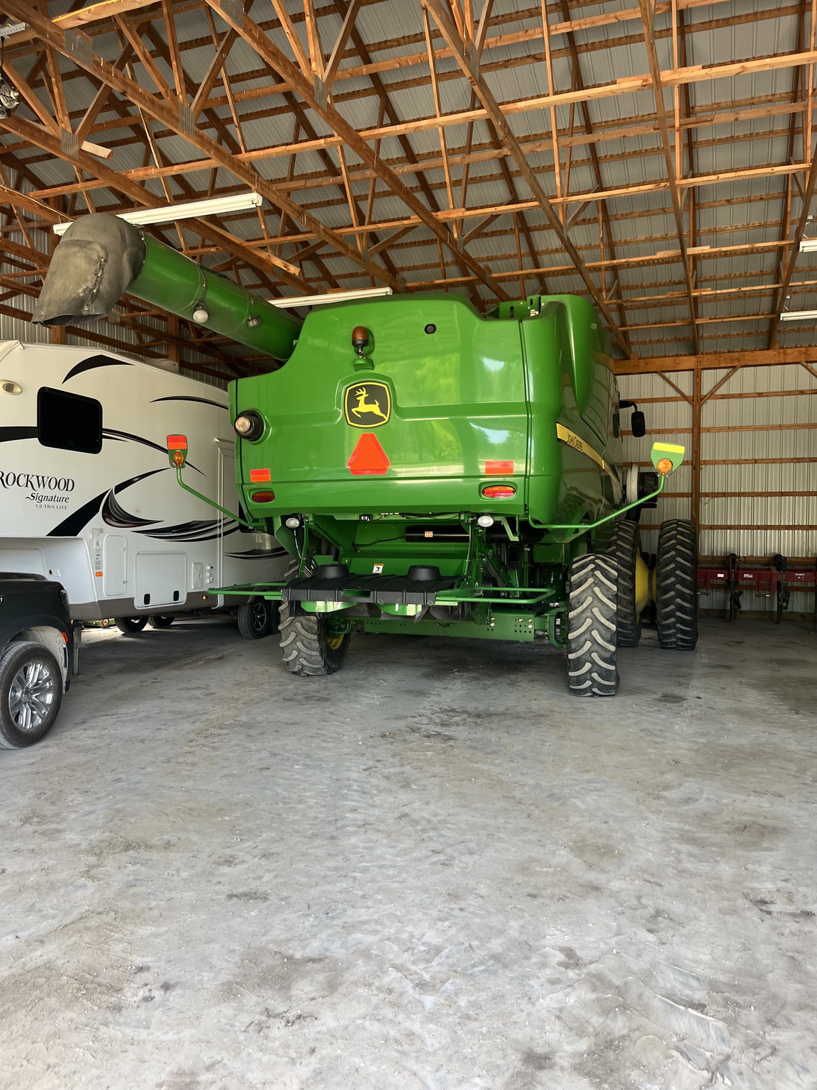 2013 John Deere S660 Image 8