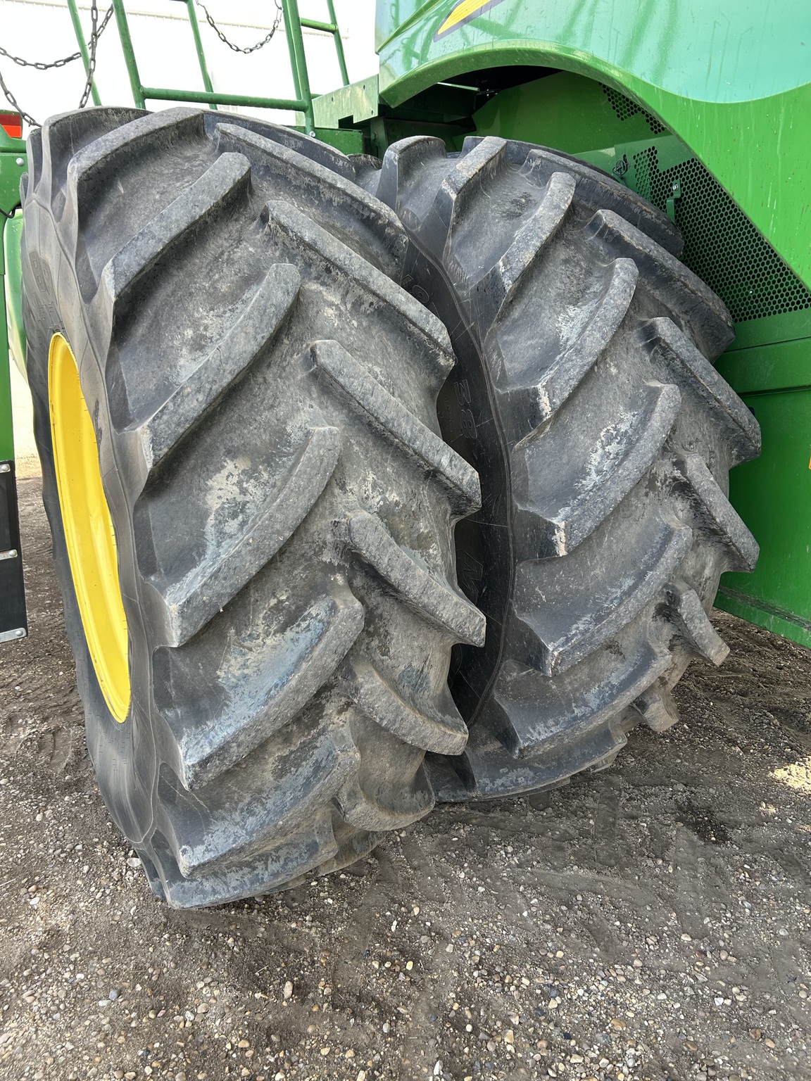 2015 John Deere S680 Image 13