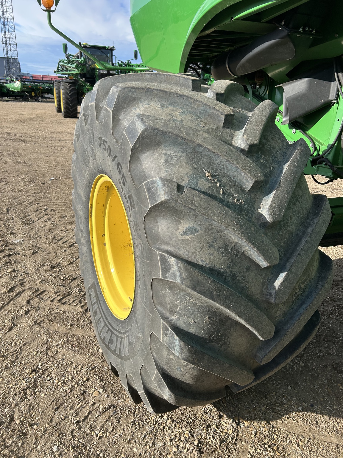 2015 John Deere S680 Image 19