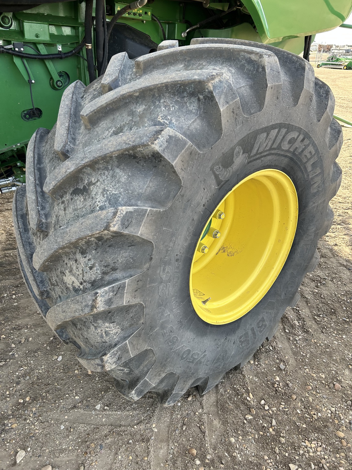 2015 John Deere S680 Image 14