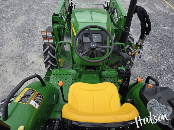 Photo of 2024 John Deere 5050E