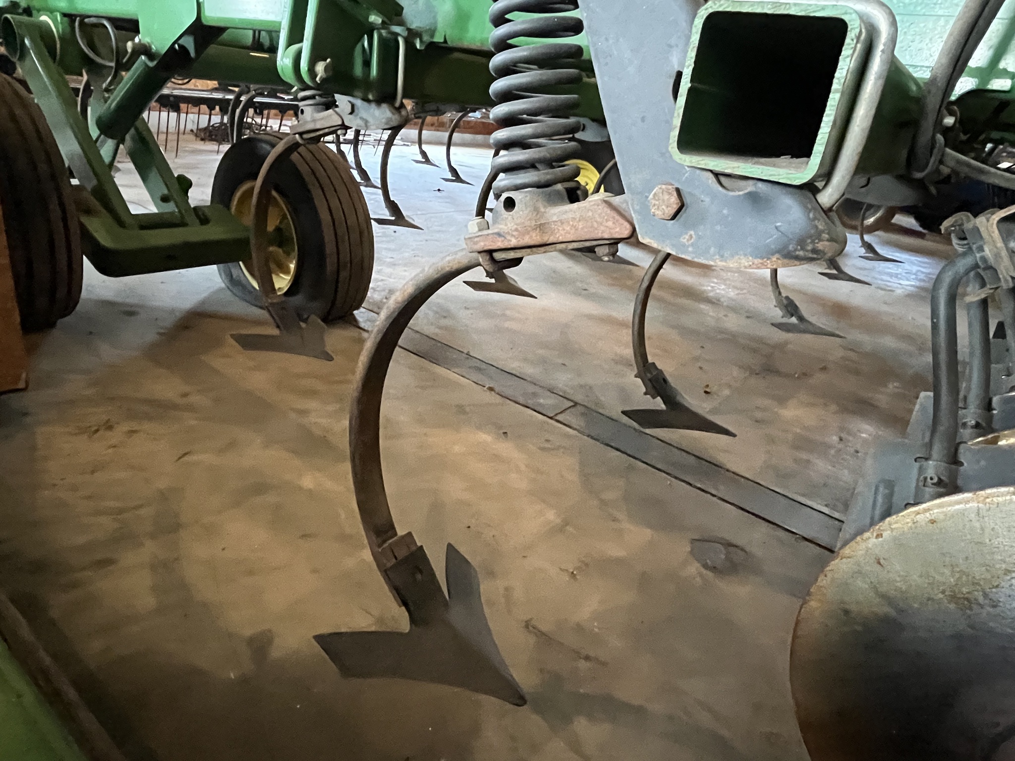 2009 John Deere 2310 Image 14