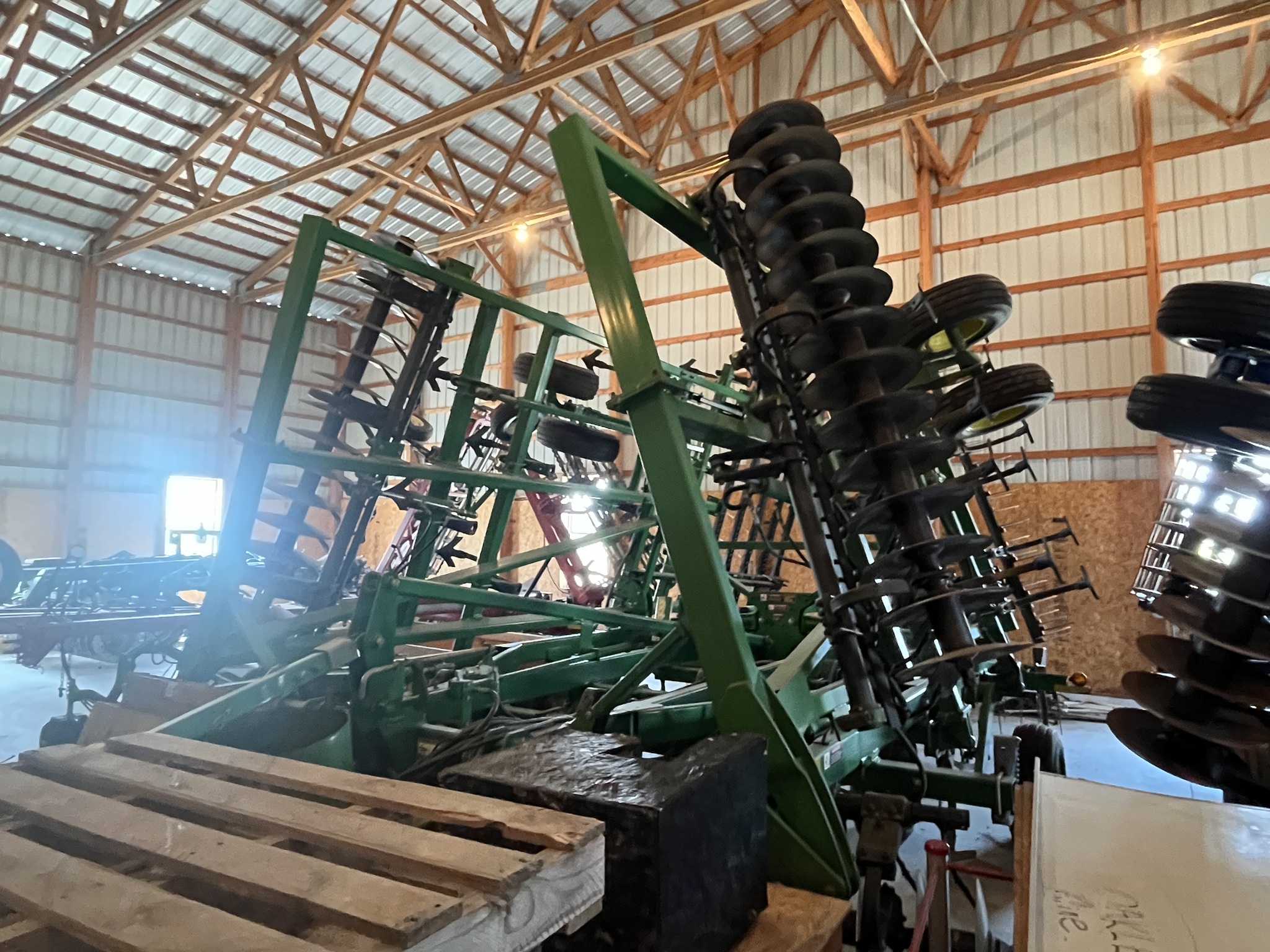 2009 John Deere 2310 Image 2