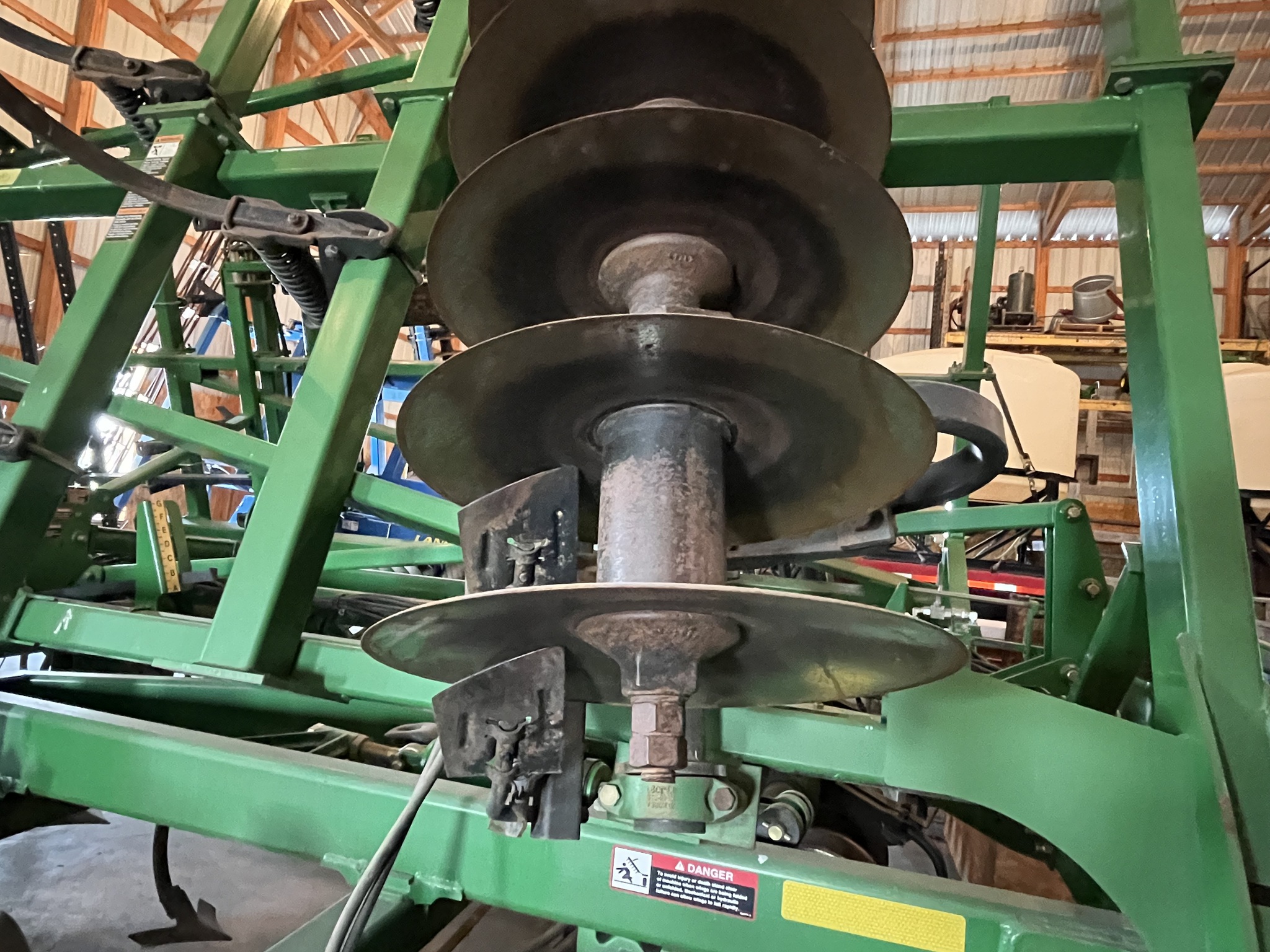 2009 John Deere 2310 Image 15