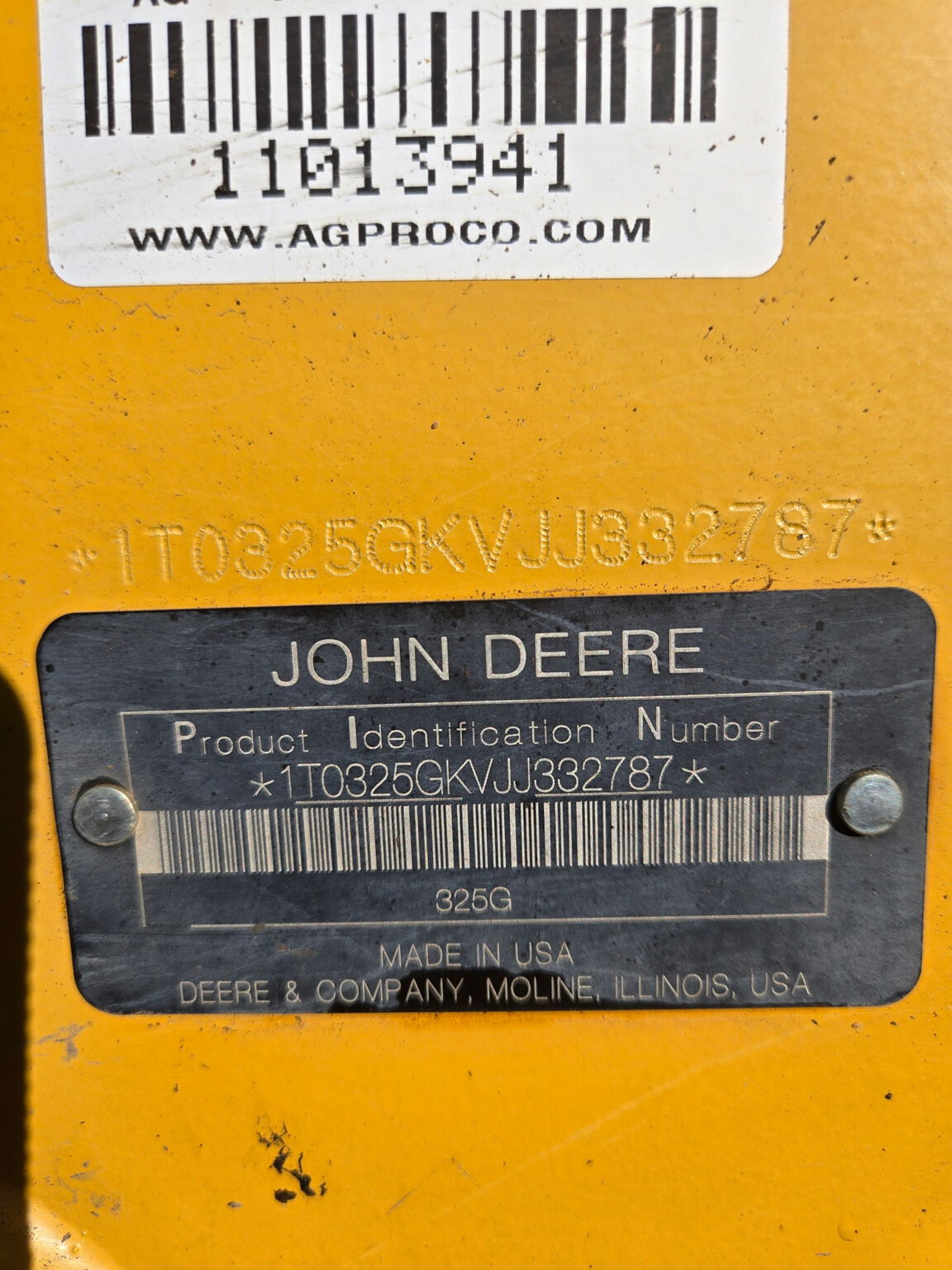 2018 John Deere 325G Image 6
