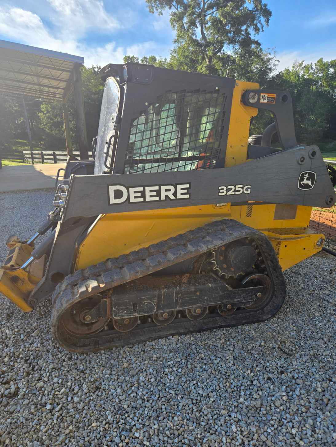 2018 John Deere 325G Image 2