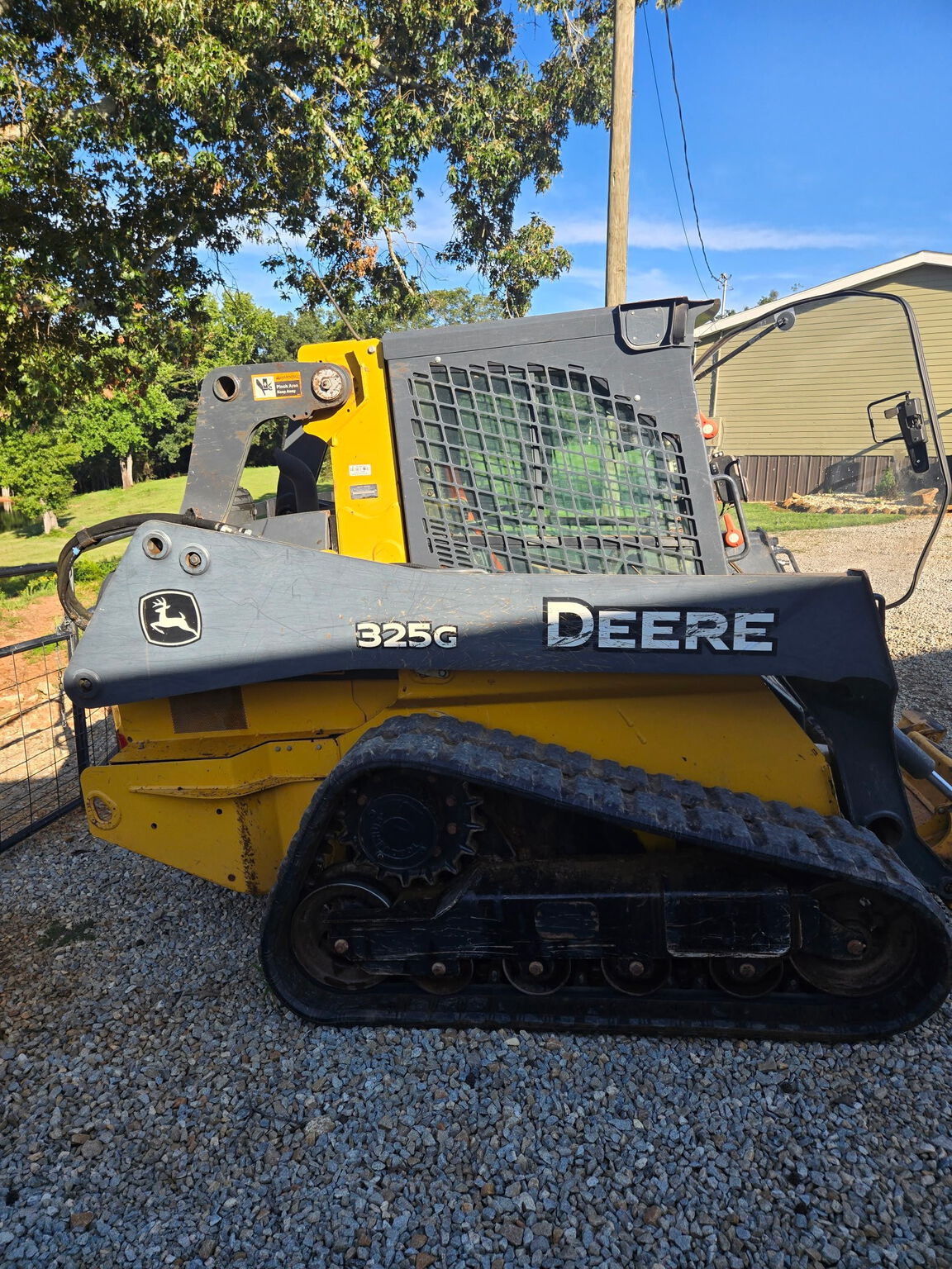 2018 John Deere 325G Image 1