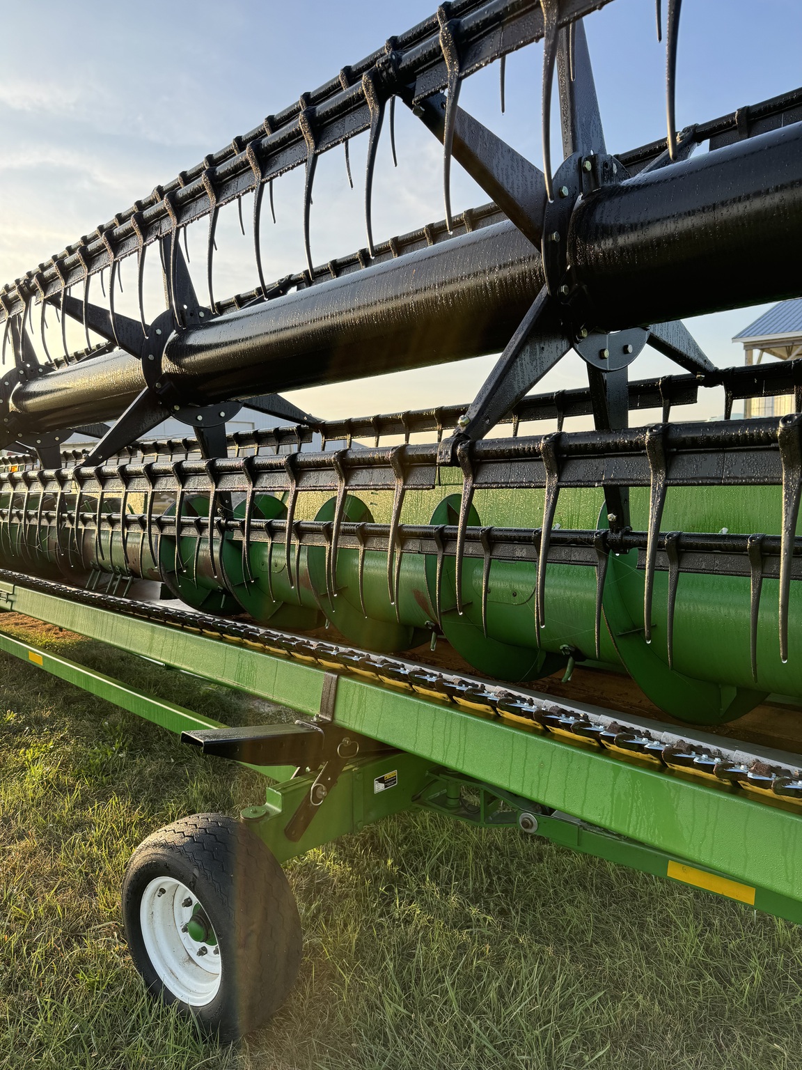2017 John Deere 635F Image 1