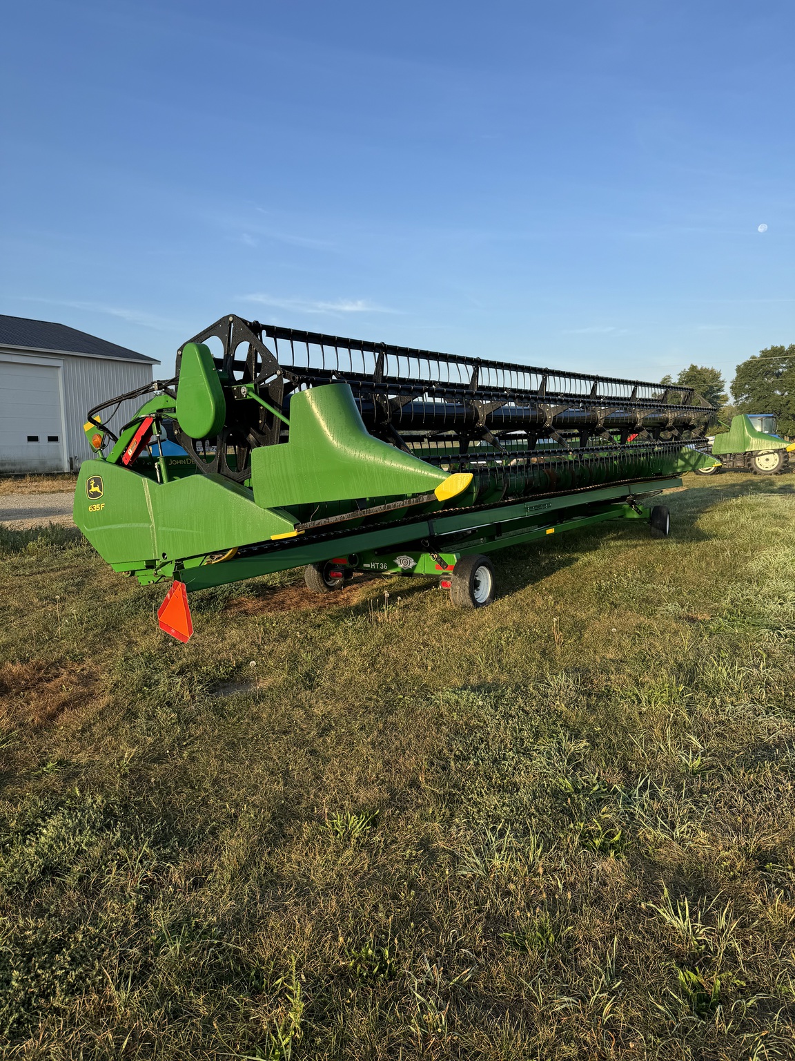 2017 John Deere 635F Image 3