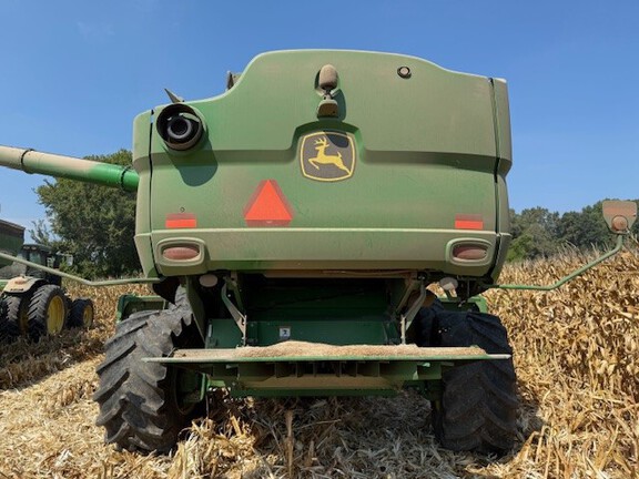 Photo of 2017 John Deere S670