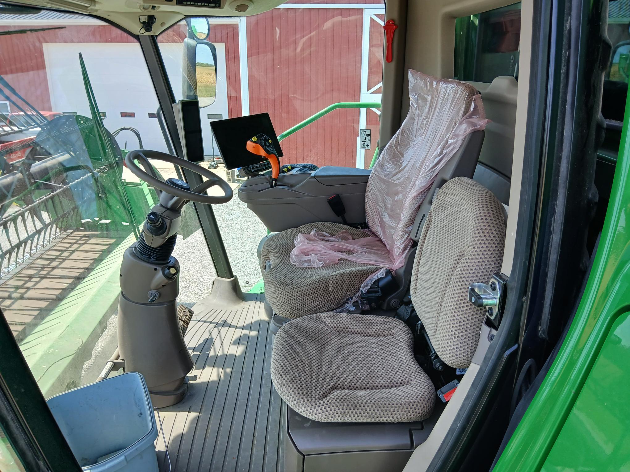 2024 John Deere S760 Image 10
