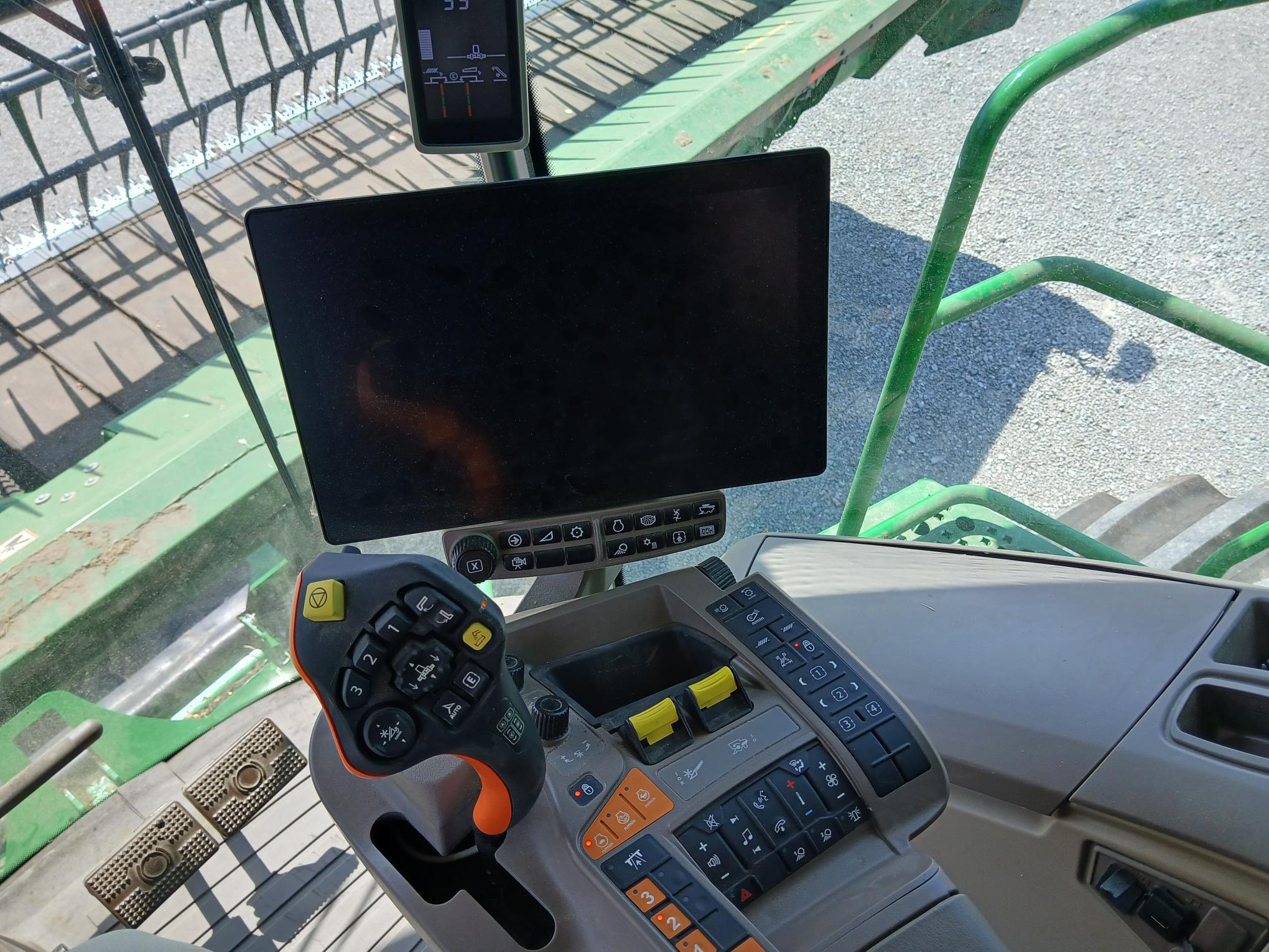 2024 John Deere S760 Image 12
