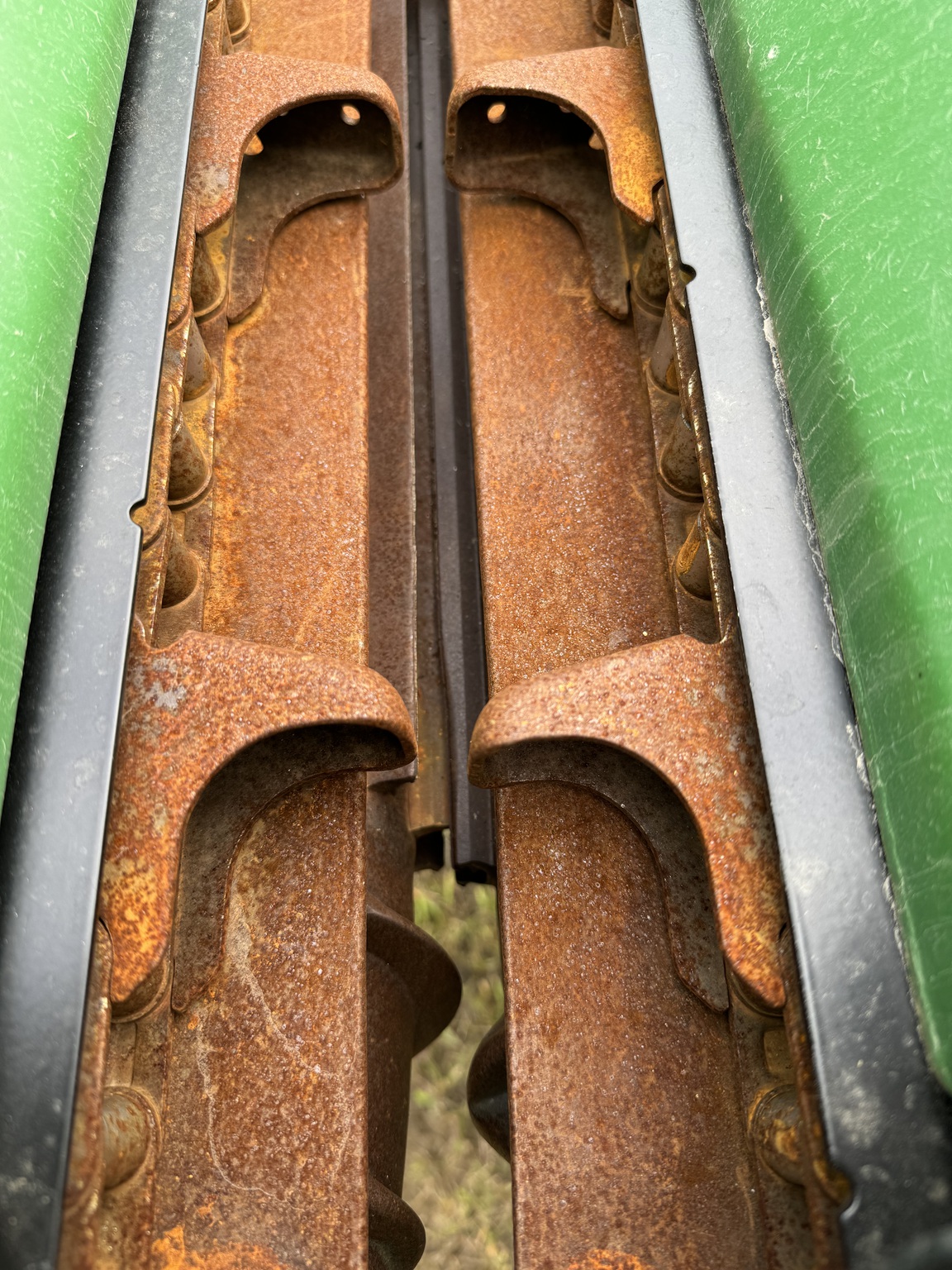 2021 John Deere C8R Image 10