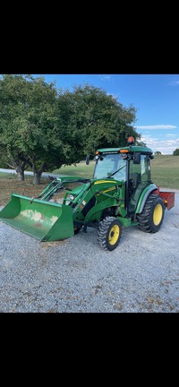 Photo of 2012 John Deere 3520