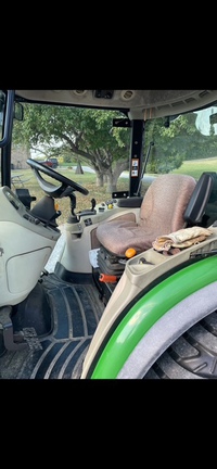 Photo of 2012 John Deere 3520