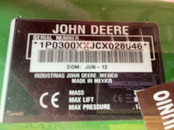 Photo of 2012 John Deere 3520