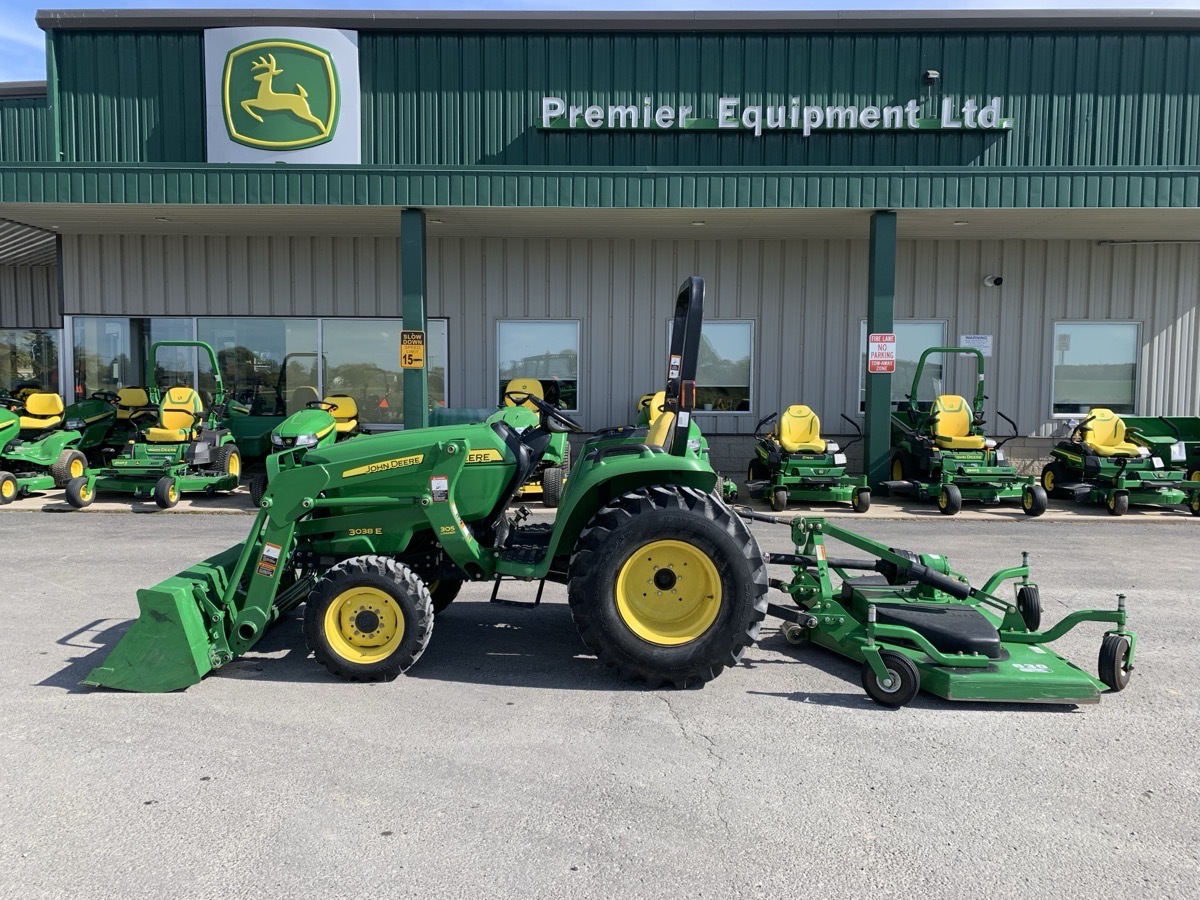 2011 John Deere 3038E Image 1