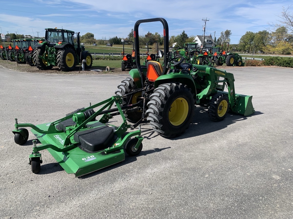 2011 John Deere 3038E Image 6