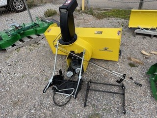 2021 John Deere 47 Snowblower Image 2