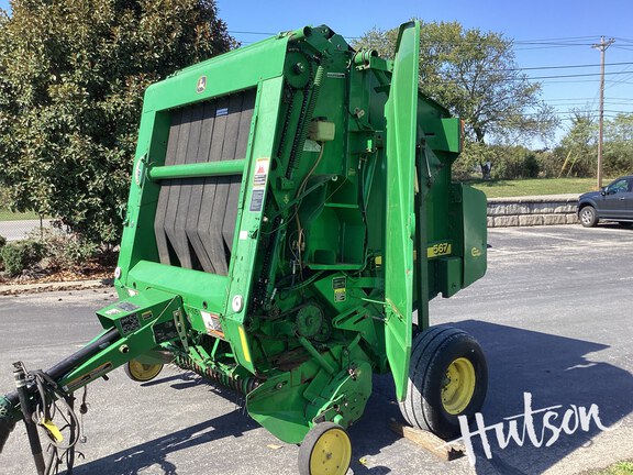 Photo of 2003 John Deere 567