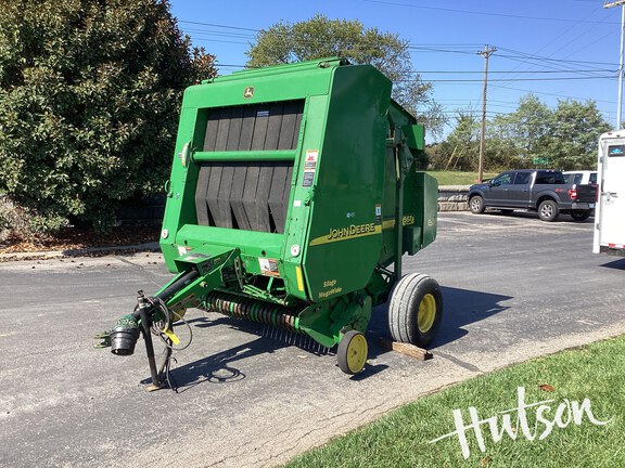 Photo of 2003 John Deere 567