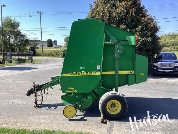 Photo of 2003 John Deere 567