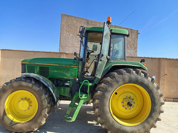 John Deere 7800