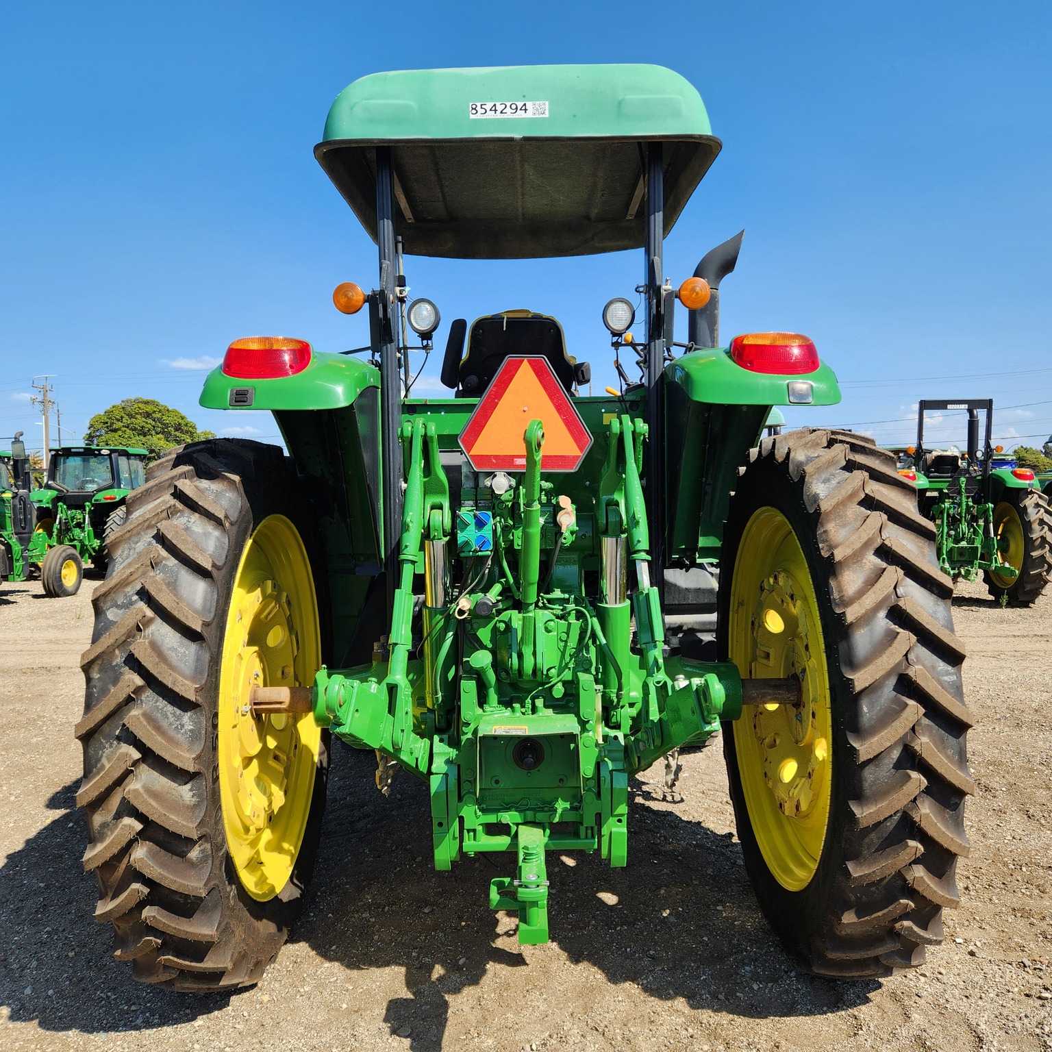 2016 John Deere 6155M Image 4