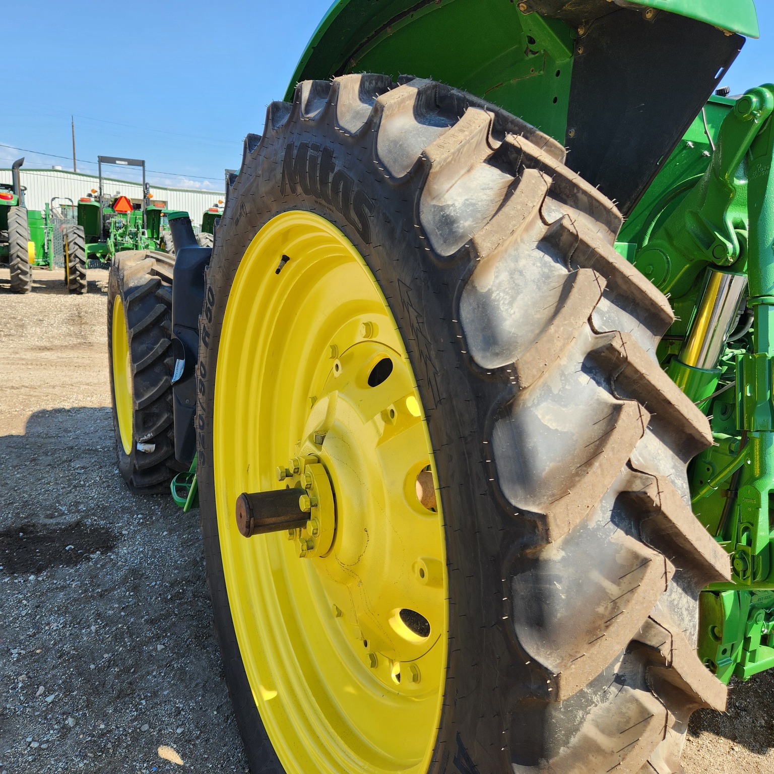 2016 John Deere 6155M Image 10