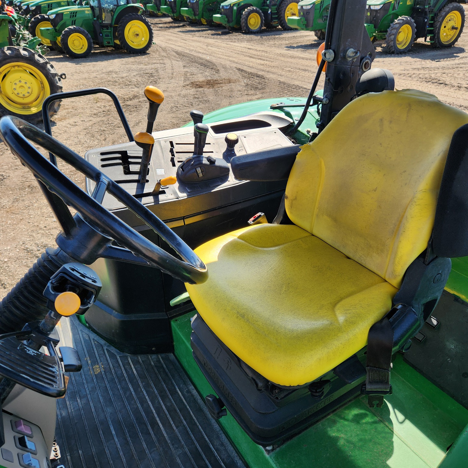 2016 John Deere 6155M Image 11