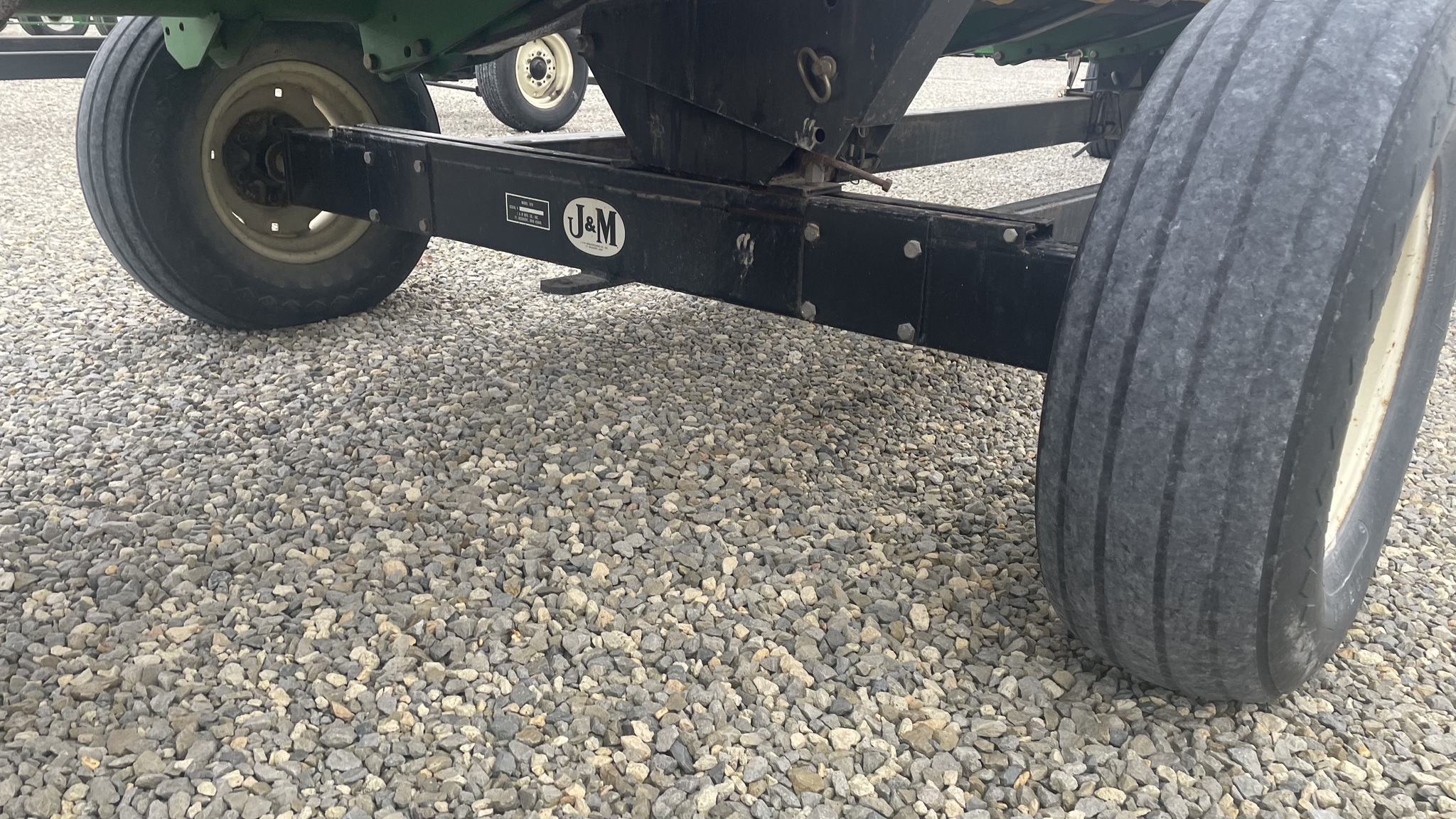 2001 J&M HT8 Image 4