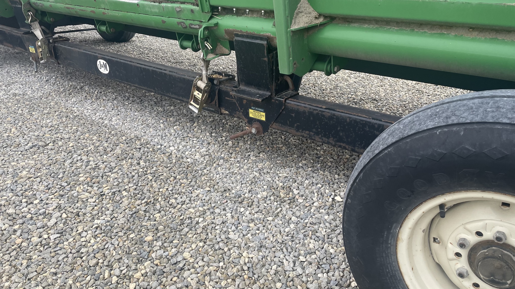 2001 J&M HT8 Image 9