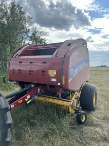 Used 2018 New Holland Rollbelt 560 Round Balers at Horizon Ag & Turf in Lloydminster, AB - Photo4