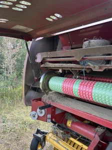 Used 2018 New Holland Rollbelt 560 Round Balers at Horizon Ag & Turf in Lloydminster, AB - Photo6