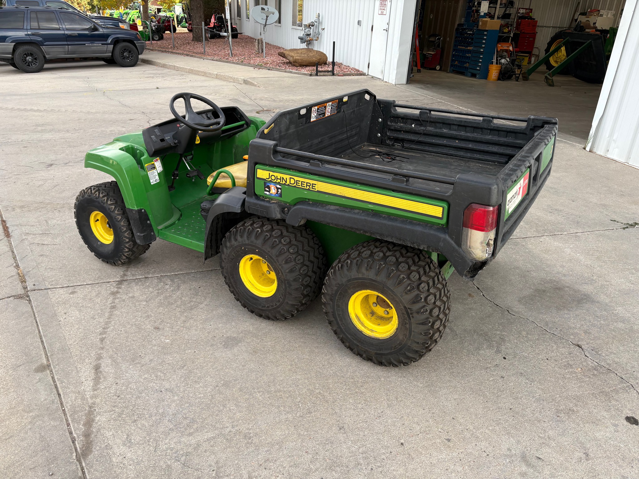 2019 John Deere TH 6X4 Image 3