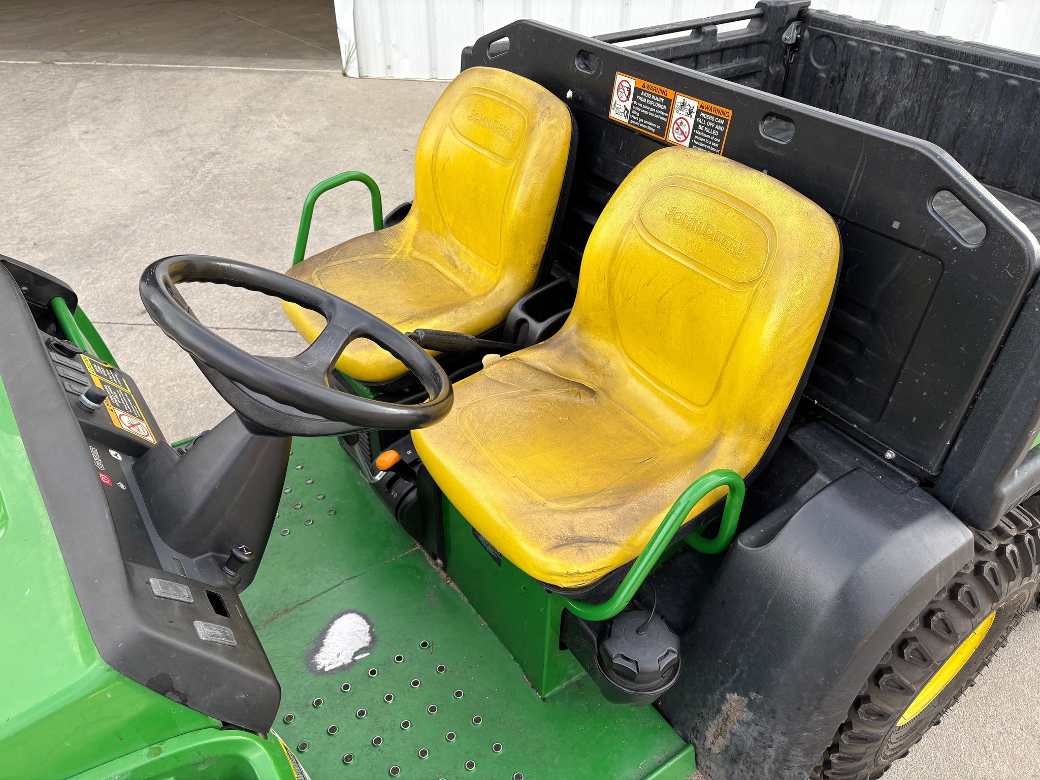 2019 John Deere TH 6X4 Image 11