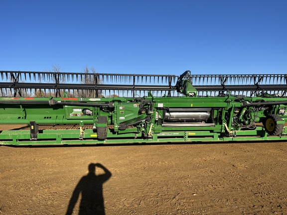 Used 2025 John Deere HDR 50 Combine Platforms at Horizon Ag & Turf in High Prairie, AB - Photo6