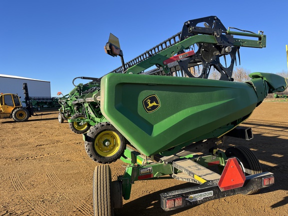Used 2025 John Deere HDR 50 Combine Platforms at Horizon Ag & Turf in High Prairie, AB - Photo3