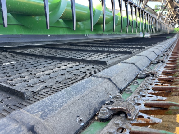 Used 2025 John Deere HDR 50 Combine Platforms at Horizon Ag & Turf in High Prairie, AB - Photo11